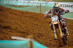 开云下载-孤星闪耀破重围，德罗赞无解攻坚助火箭险胜深圳