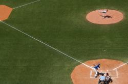 开云体育-德甲争冠战之夜，弗拉霍维奇破局证明存在，多特拜仁史诗对决被他点亮