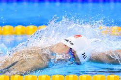 开云体育APP下载-绿茵叛逃者，金玟哉在F1赛道上为巴萨奏响钢铁交响诗