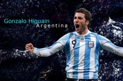 开云下载-逆袭之夜！索伯绝杀法拉利，汉密尔顿惊魂超车引爆全场