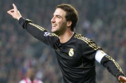 开云APP-红牛碾压法拉利已成常态？汉密尔顿的孤勇之战，一场F1的冰与火之歌