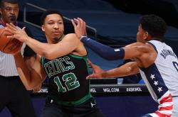 开云体育-关于开拓者爆冷输给老鹰，杨宗红砍下29分的信息