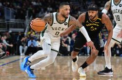 开云官网-开拓者客场不敌太阳，利拉德砍下40分