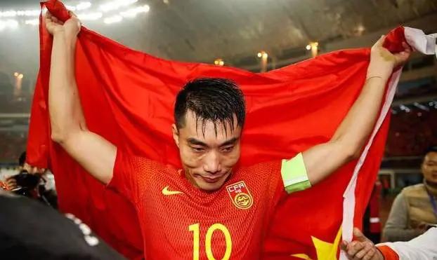 国内足球联赛胜负难料，球员表现出色的简单介绍