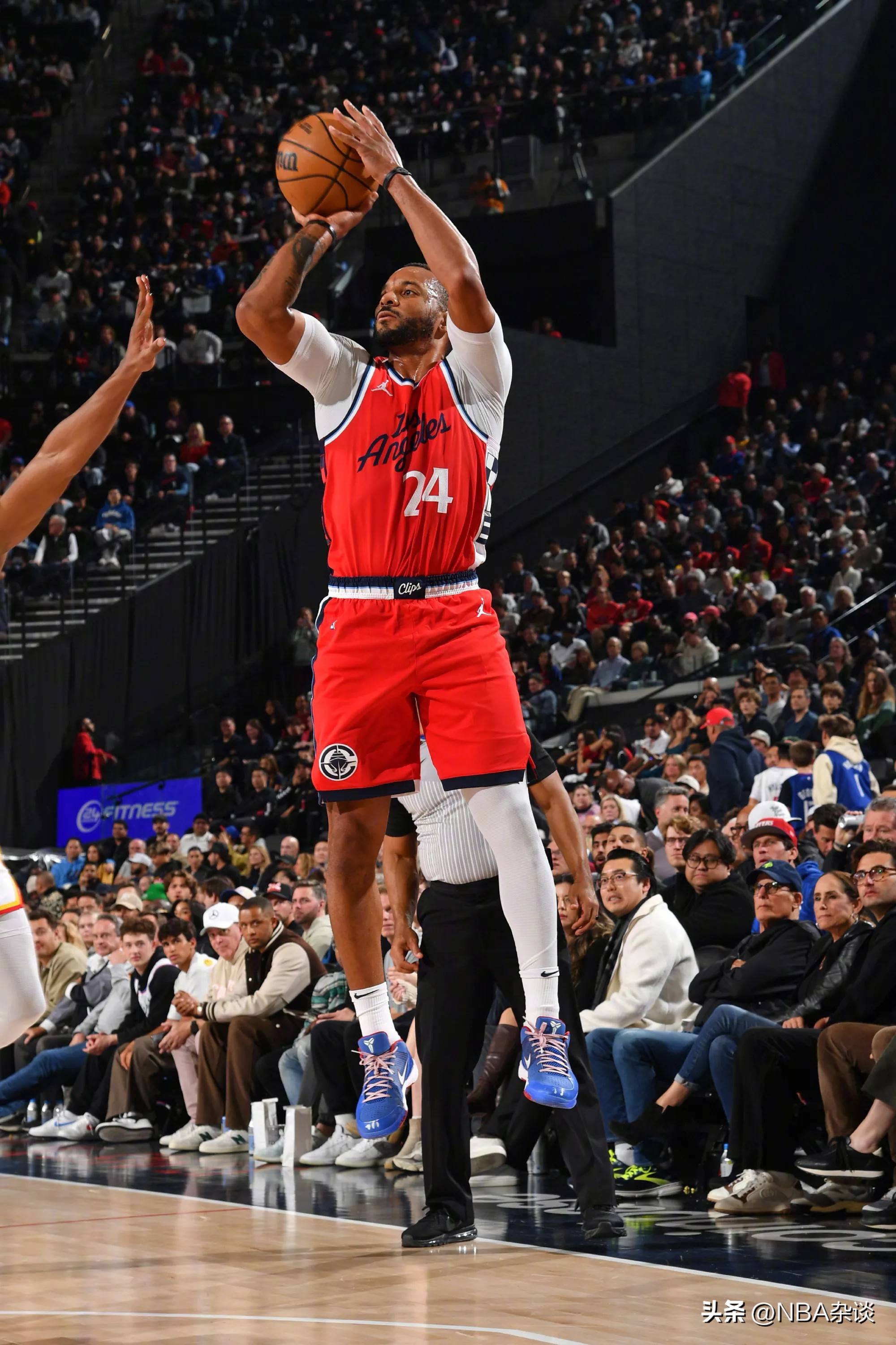 包含快船主场大胜雷霆,继续保持领先的词条 包含快船主场大胜雷霆,继续保持领先的词条