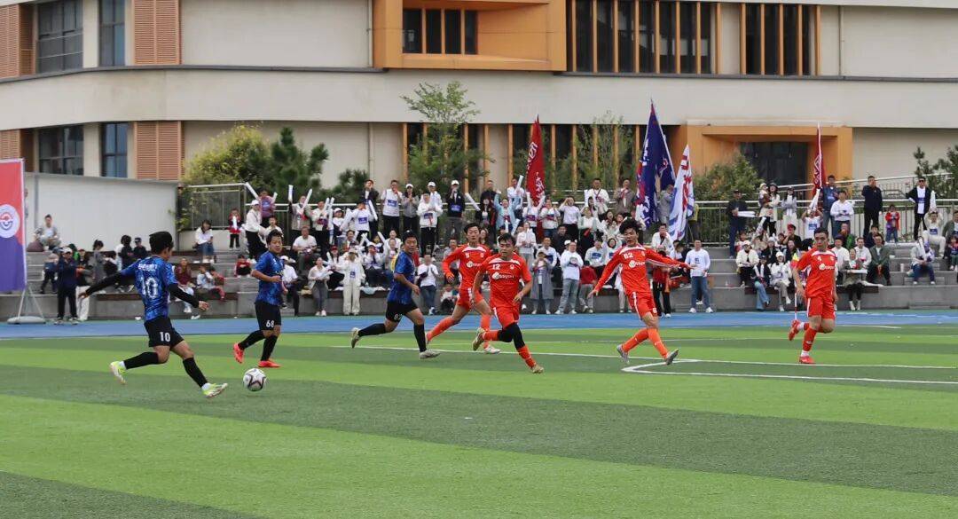 顶级足球联赛的激情比赛引发热议的简单介绍 顶级足球联赛的激情比赛引发热议的简单介绍