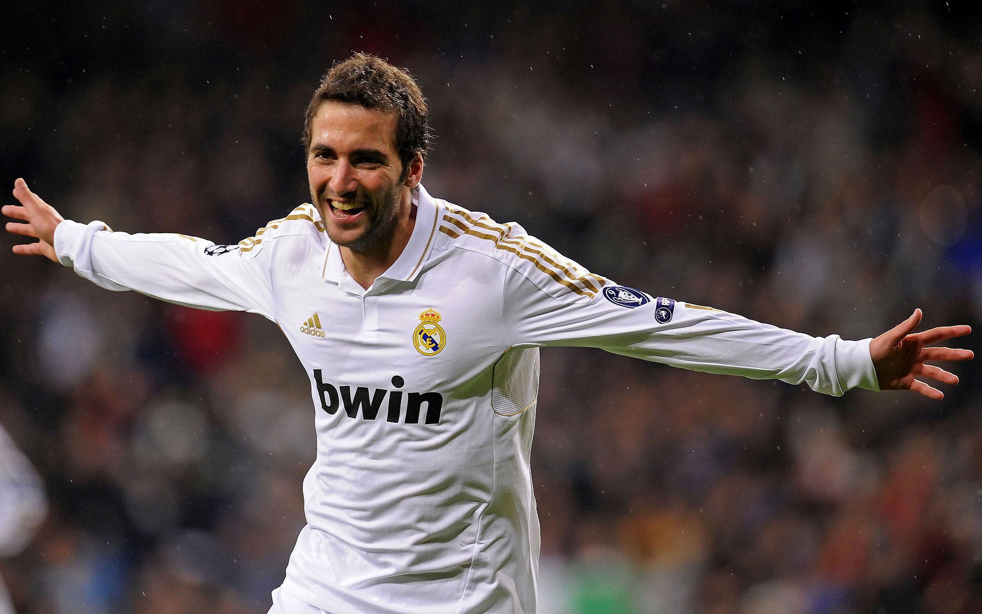 南美烈焰对决蓝鹰之翼，努涅斯双响定乾坤，连续爆发拉开胜利鸿沟