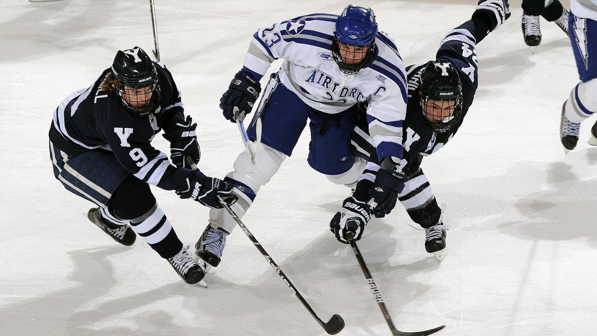 诺坎普的雨夜心跳，巴萨险胜丹麦铁骑，法比尼奥千里外写就寂寞史诗